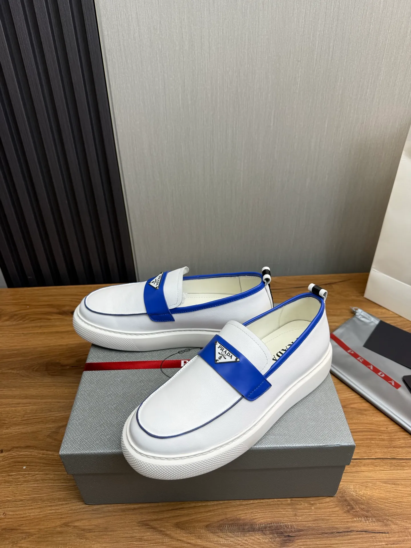Factory price 580💰 [PRADA] Men's shoes are popular in the counter, official website is synchronized, 1 high-quality shipment ✔️Original cowhide + cowhide lining, 1🆚1 replica, original sole, 38-45 (45 customized, non-refundable)